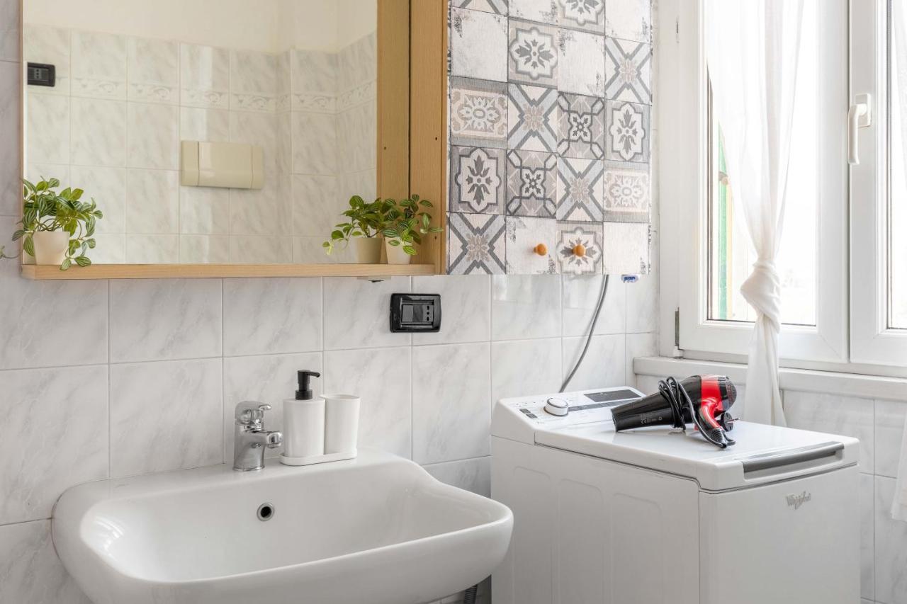 Villa Lecco Free Wi-Fi, Parking & Bike Service ภายนอก รูปภาพ